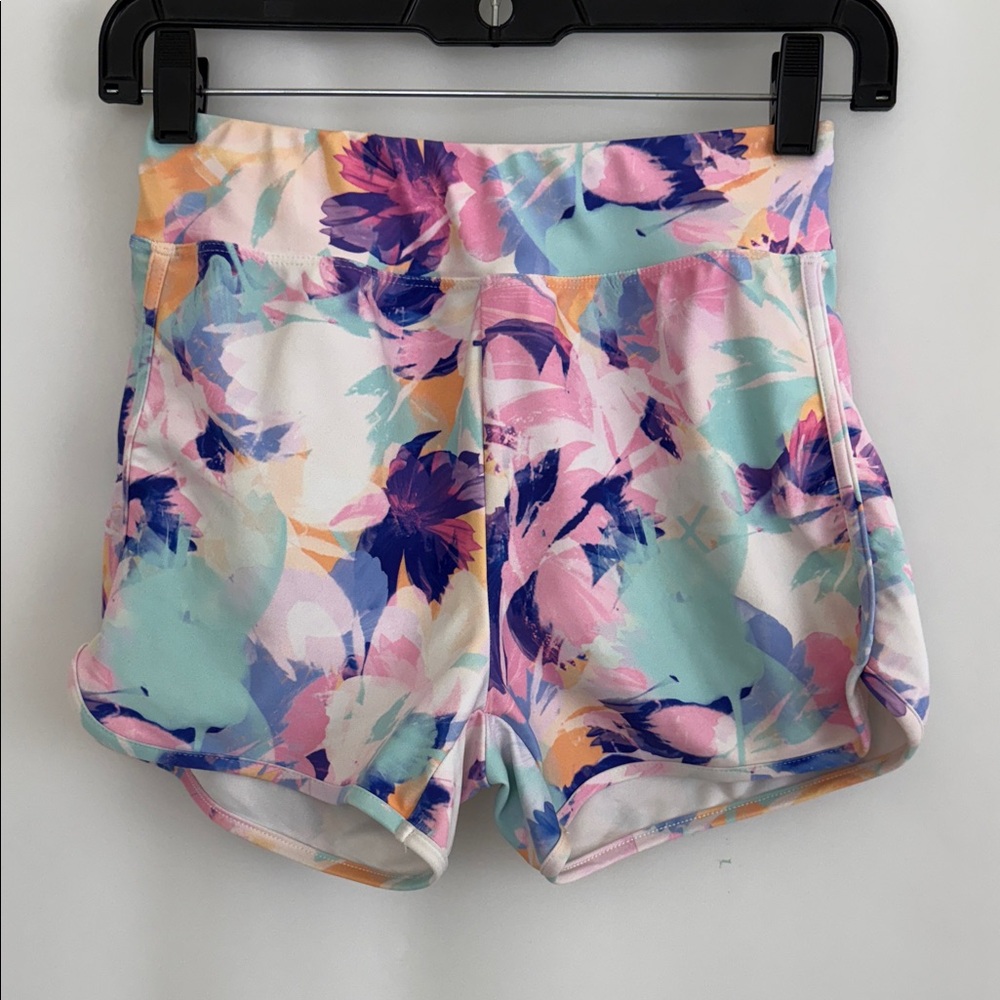 Girl’s Runway Floral Athletic Shorts in Pastel Hues Size L/12-14